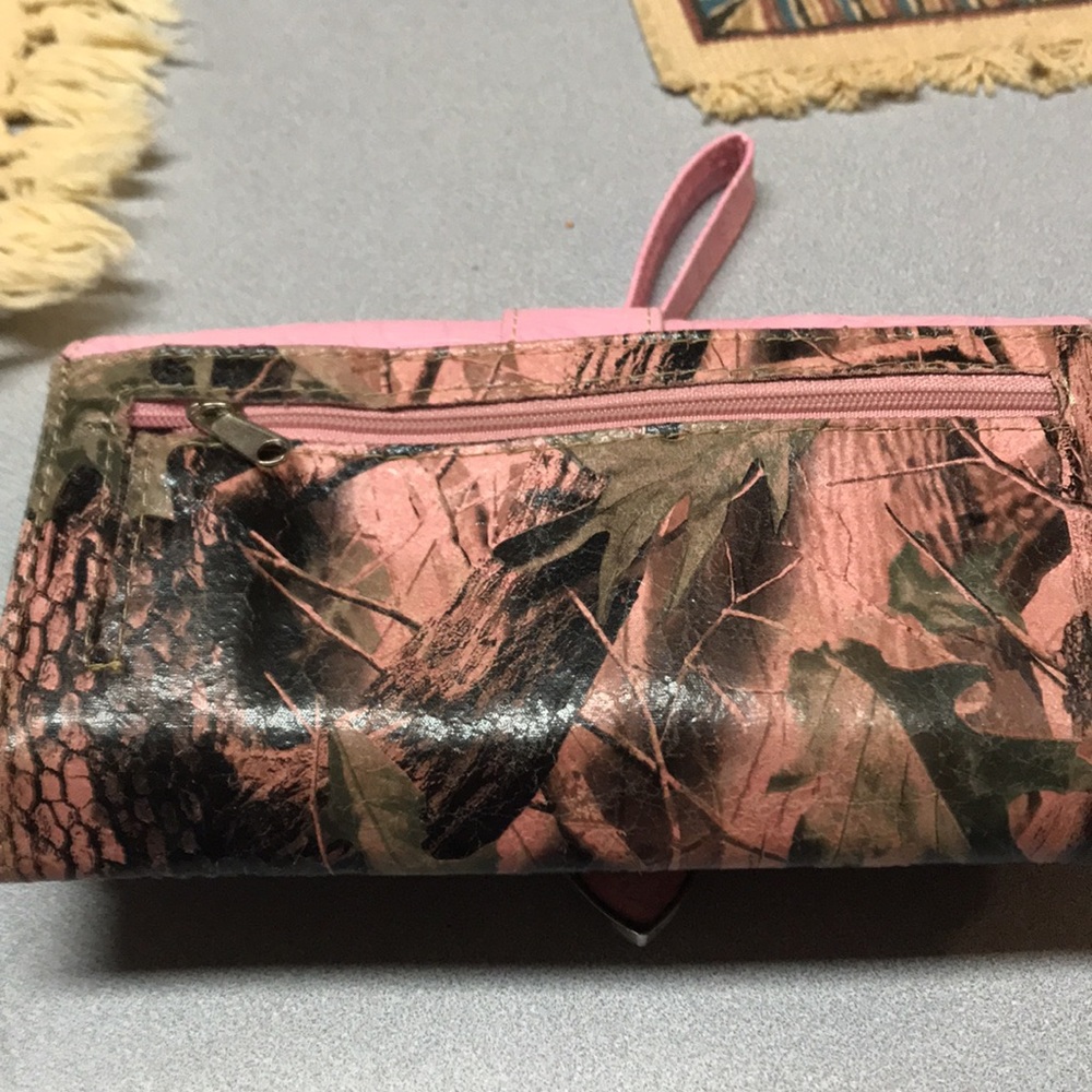 Wallet with strap - Picture 2 of 6